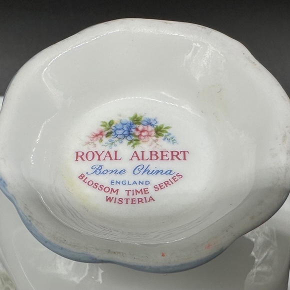 Royal Albert Blossom Time Series WisteriaTea Cup Saucer England Bone China - Picture 5 of 5